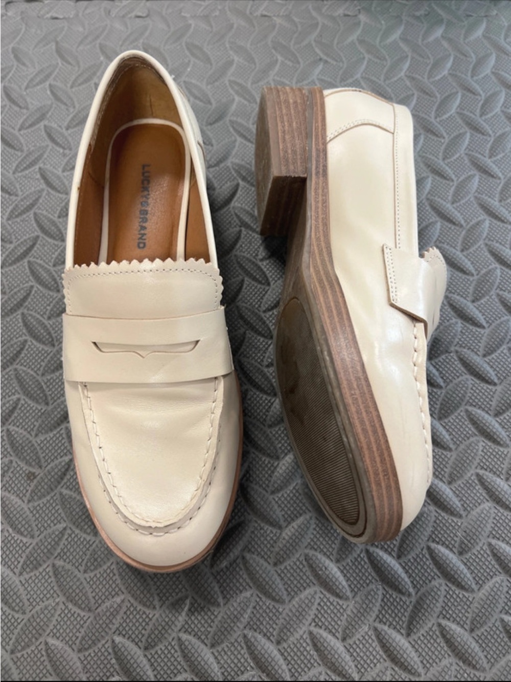 Lucky Brand Ivory/Off-White Leather Penny Loafers